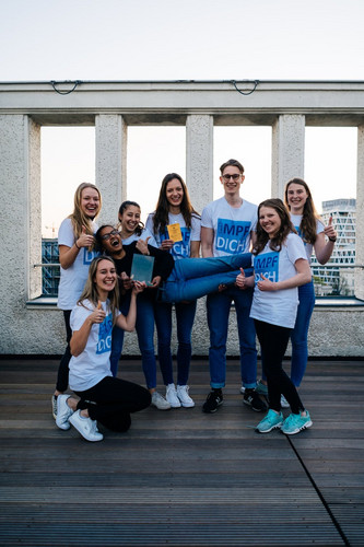 Alumni-Preis für "Impf Dich" in Berlin